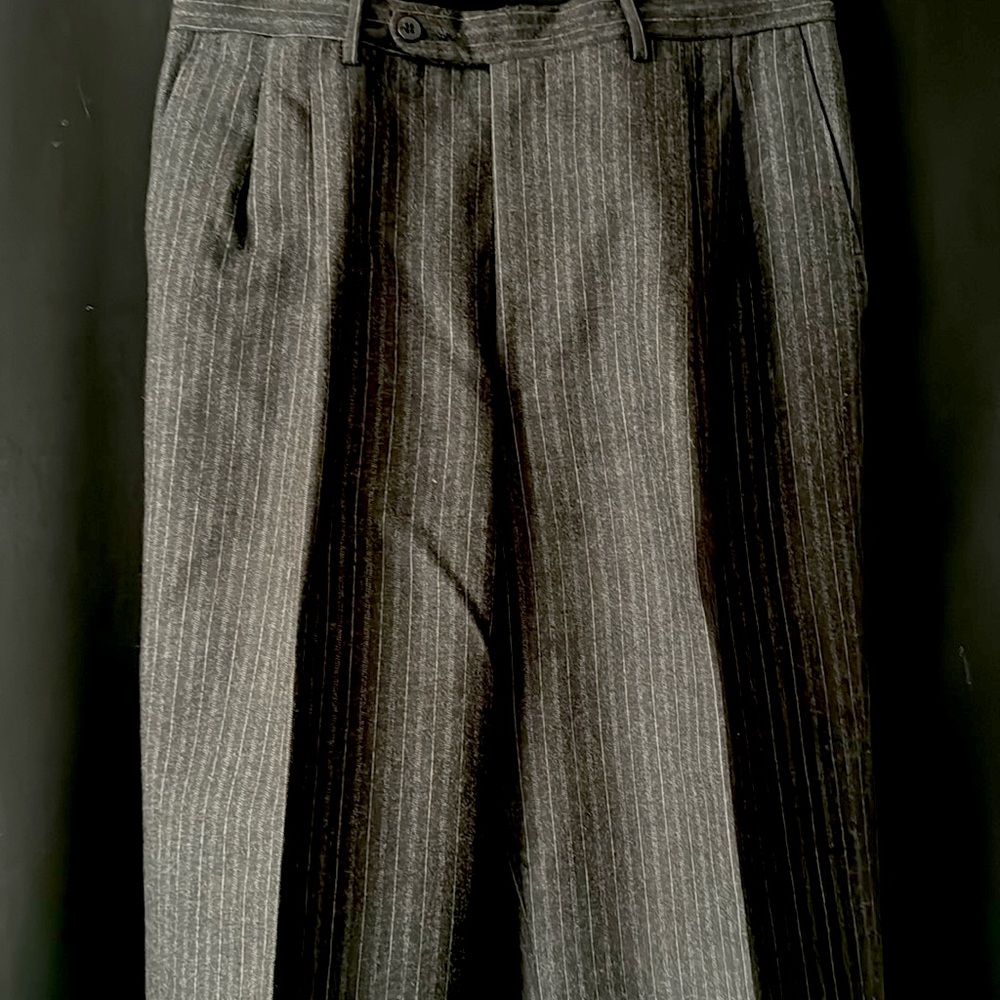 GUCCI Wool Double Breasted Pinstripe Suit - Picture 8 of 16